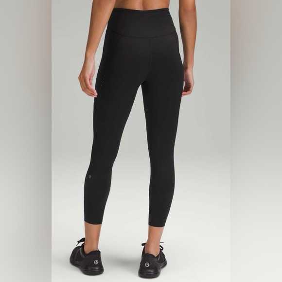 NWT Lululemon Fast and Free High Rise Tights 25” With Pockets Black Size 2 - Picture 2 of 5
